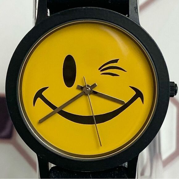 Vintage 1995 Joe Boxer Winking Smiley Face Unisex Watch Adjustable Strap